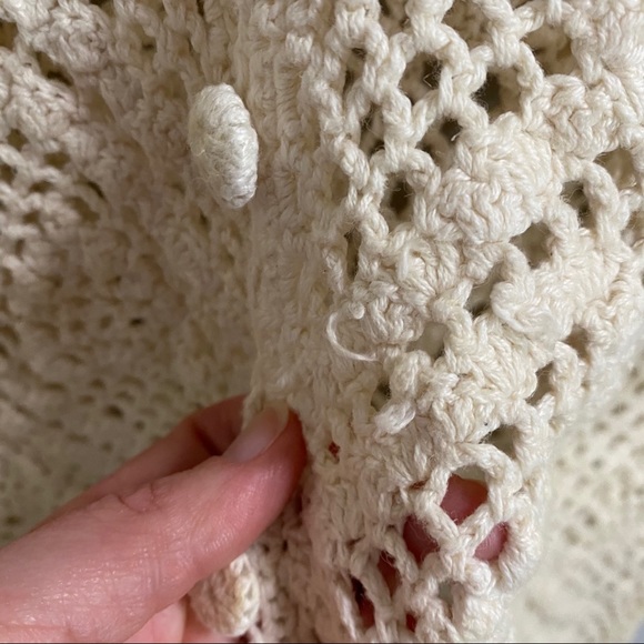 Vintage 90's Diamond Crochet Cream Tunic Cardigan w/ Button-Up Front - Picture 9 of 14